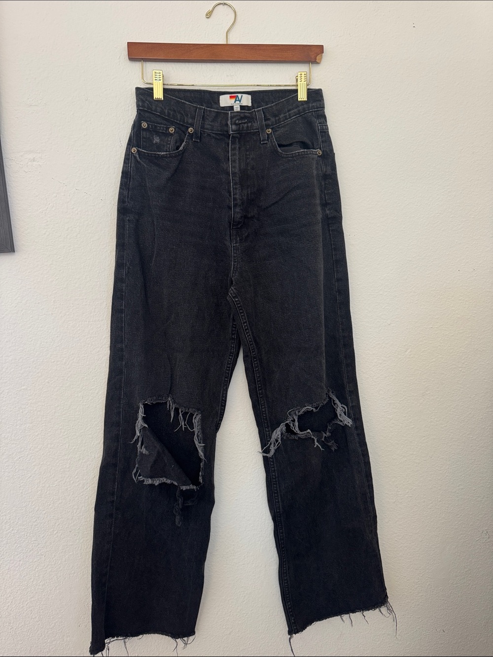 Aviator Nation Women’s Black Distressed Straight-Leg Jeans
